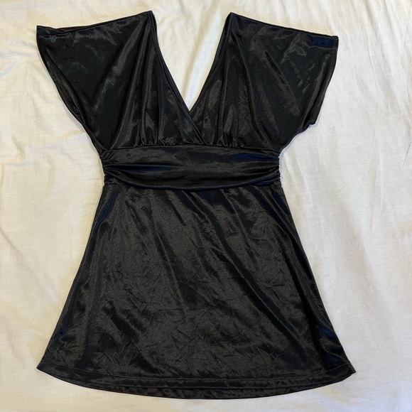 Satin black v neck top - Picture 4 of 6